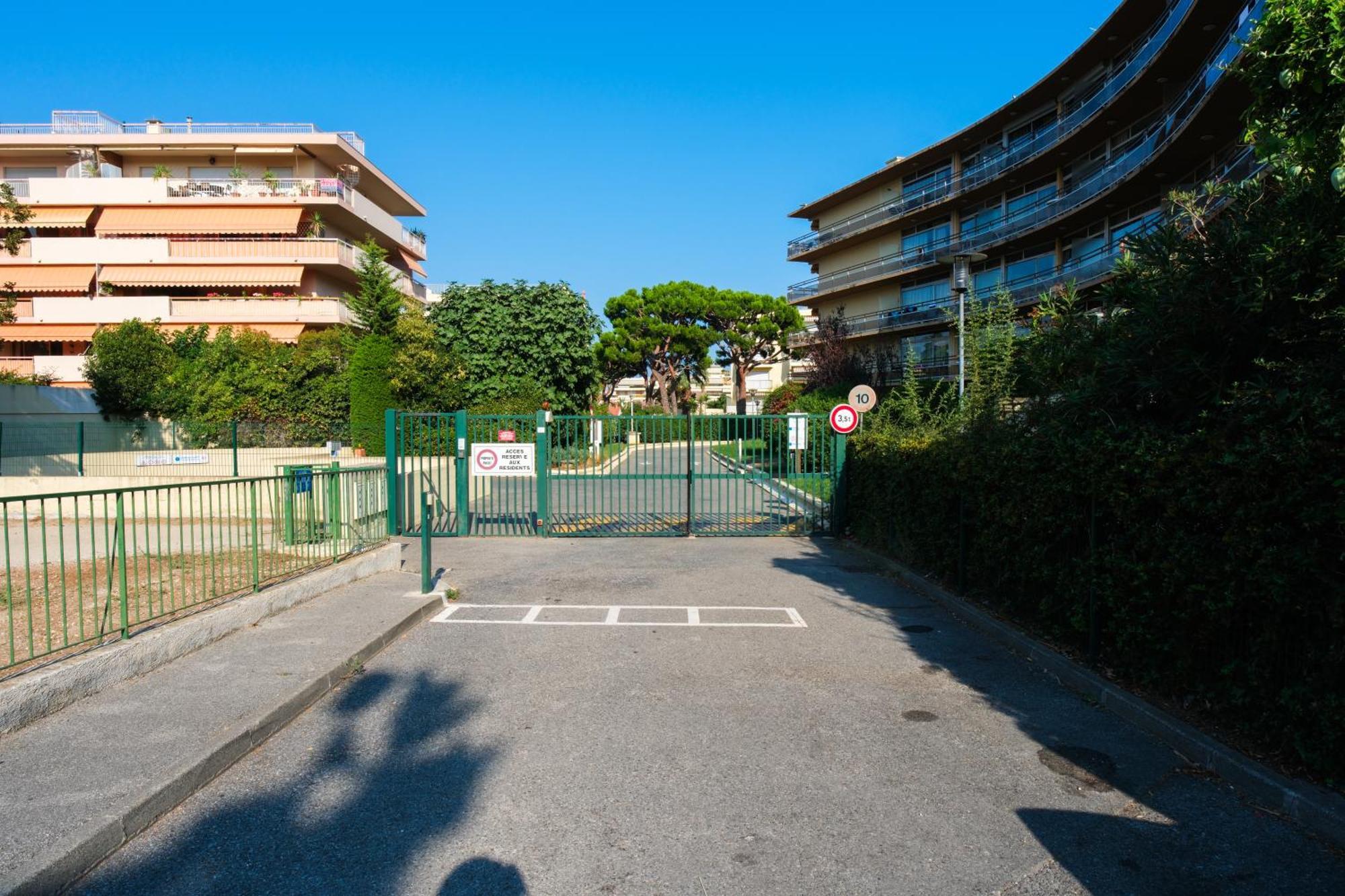 Villa Bono Jacuzzi & Spa Saint-Laurent-du-Var Exteriér fotografie